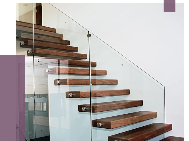 Стеклянные перила для лестницы в Твери от 15762 руб.