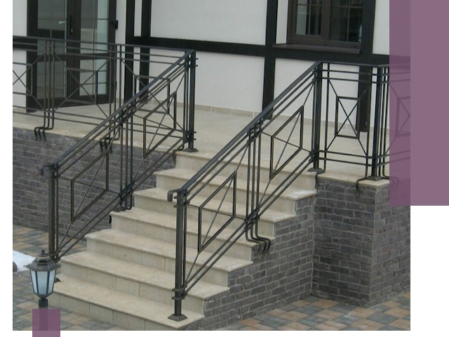 Перила для крыльца в Твери — монтаж, изготовление и установка