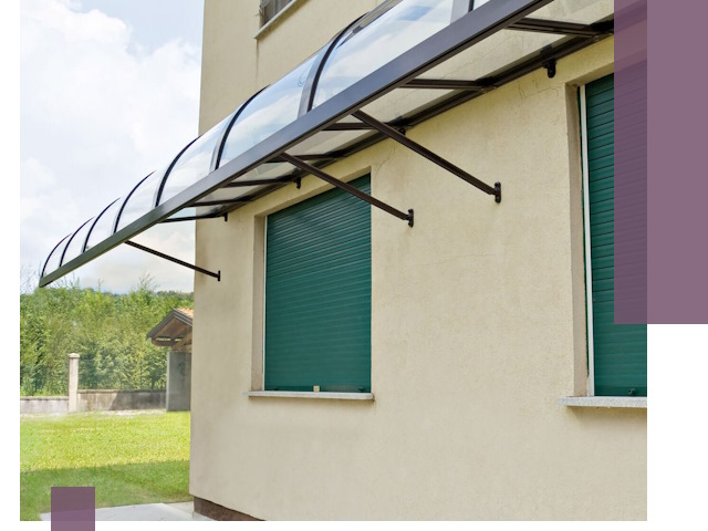 Козырьки над окнами в Твери — изготовление и монтаж по выгоде