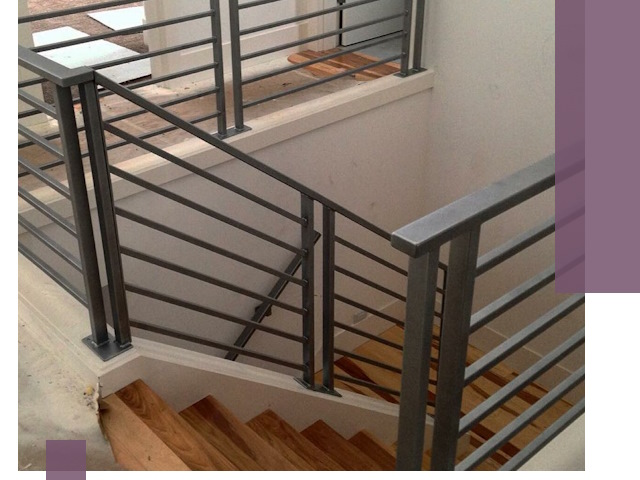 Изготовление поручней из металла и дерева в Твери